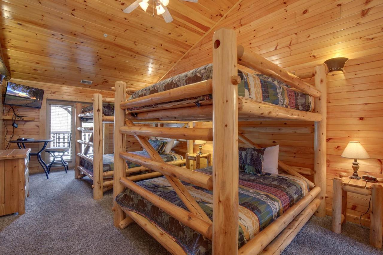 Pine Tree Lodge Гатлинбург Экстерьер фото